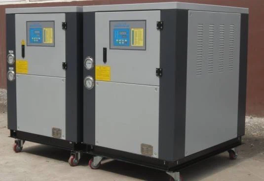 Refrigeradors d'aigua refrigerats per aire portador de baixa temperatura amb compressor dual